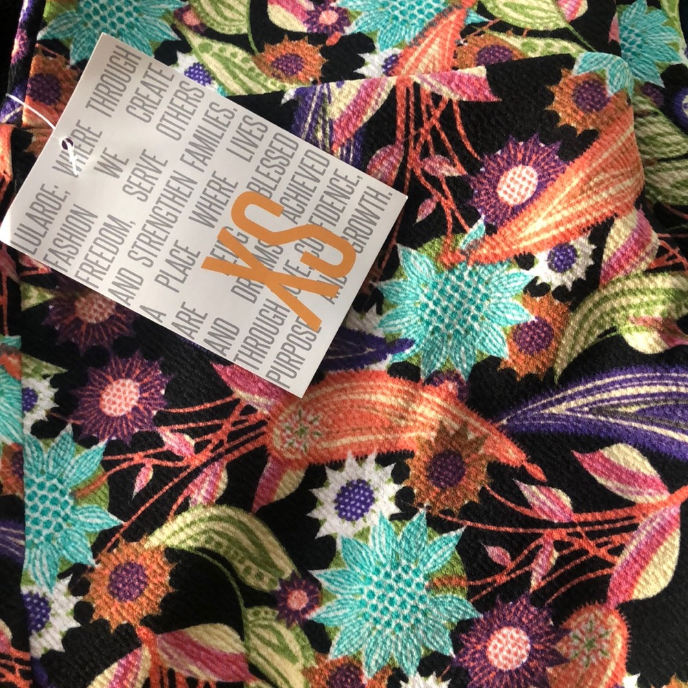 XS LuLaRoe Cassie skirt